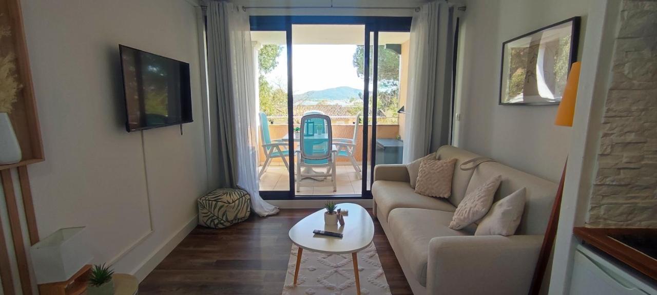 Chez Adriana Studio Vue Mer Avec Piscine Гримо Екстер'єр фото